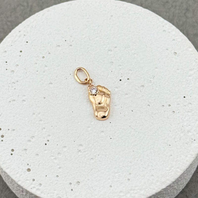 Золотой подвес Ножка с фианитом. Артикул: 010607