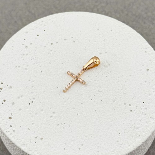 Золотой крестик с фианитами. Артикул: 010667